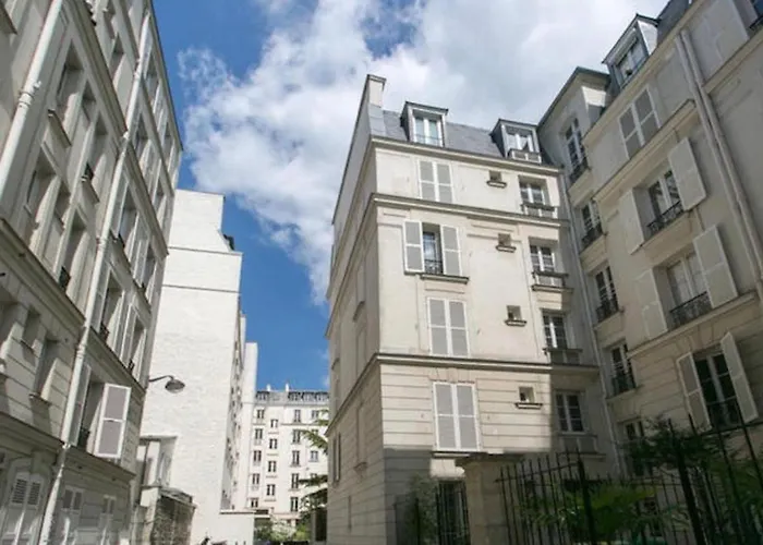 Trocadero Prestige 16