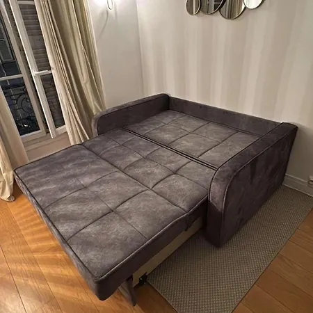 Trocadero Prestige 16